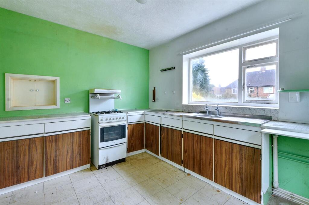 Kitchen_2.jpeg