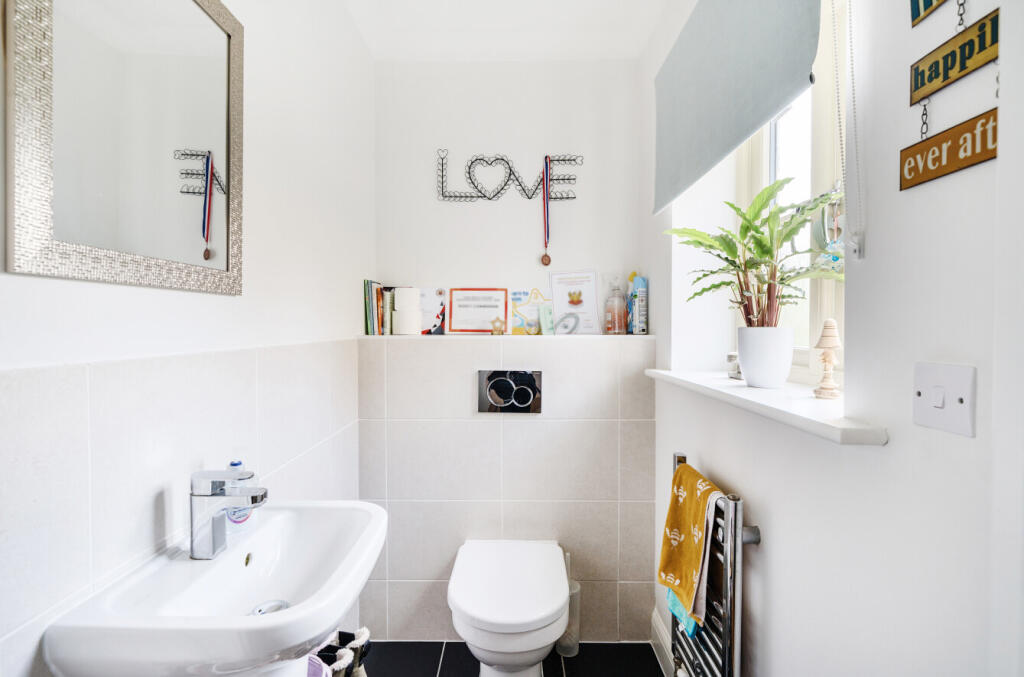 12-1309674-12-685...