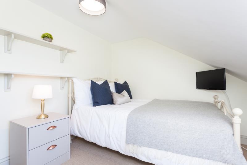 Bedroom.jpg
