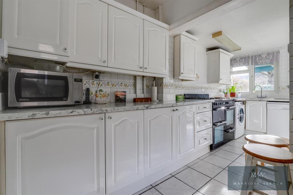 Carew Road 11 MV-4.jpg