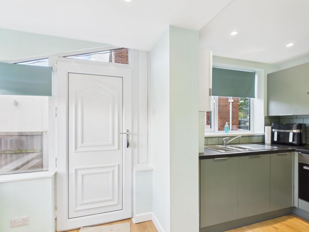 Kitchen &amp; Utility Area