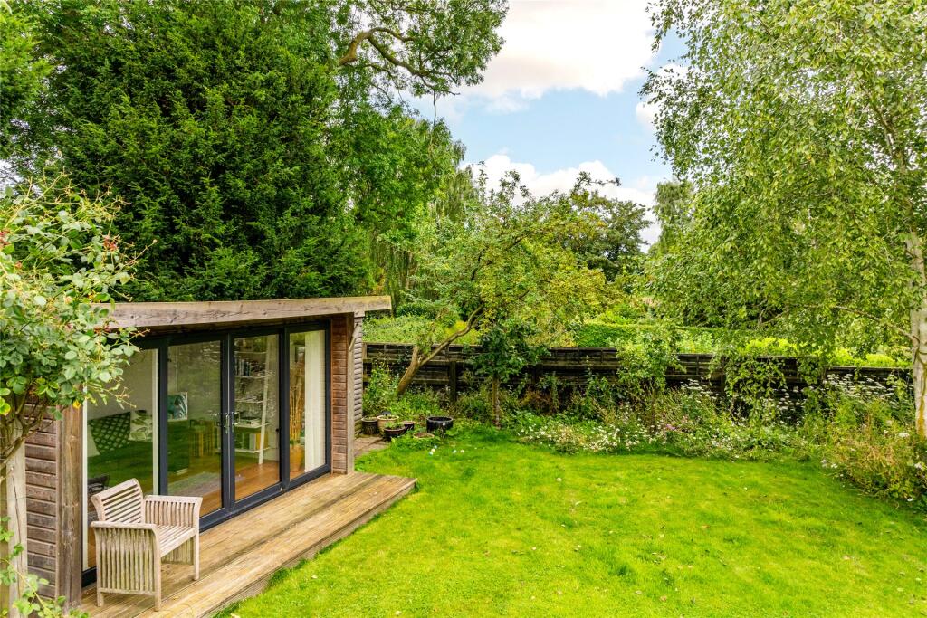 Garden Office &amp; View