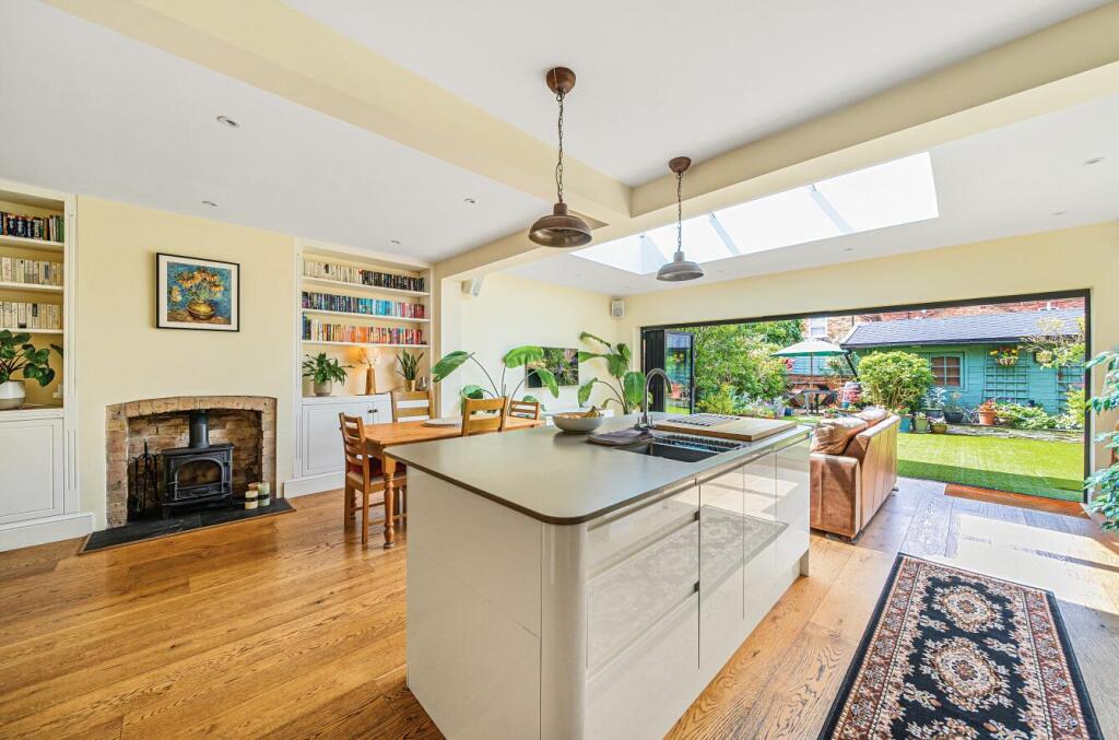 666c126f51d2c-l-1141783 (24).jpg