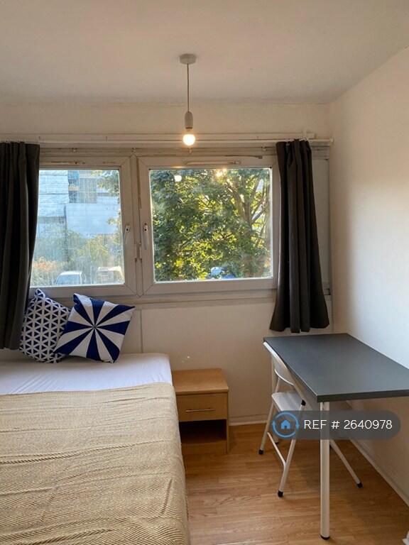 Bedroom £895