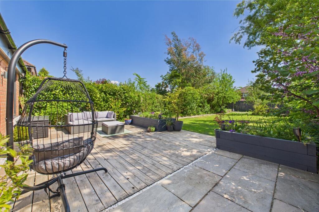 CAM03162G0-PR0260-STILL022