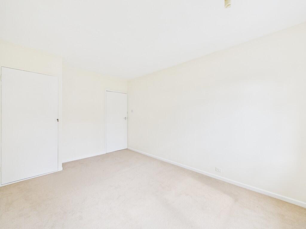 CAM04018G0-PR0325...