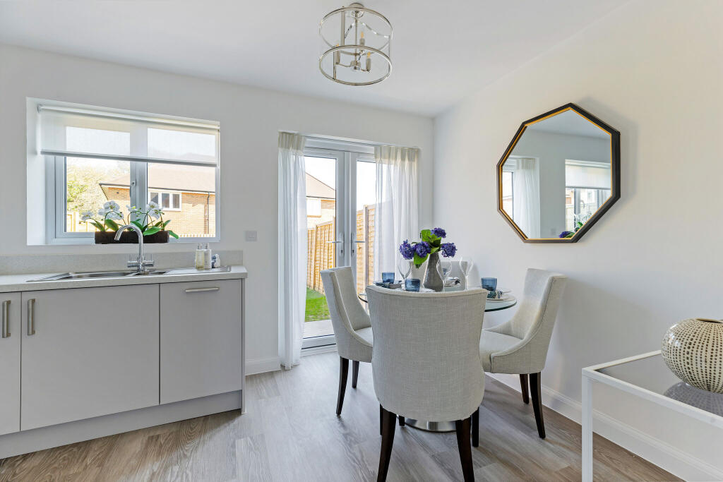 Kitchen/ dining