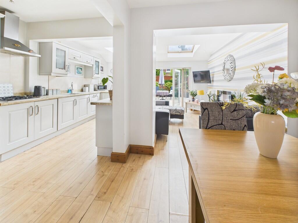 CAM05068G0-PR0040...