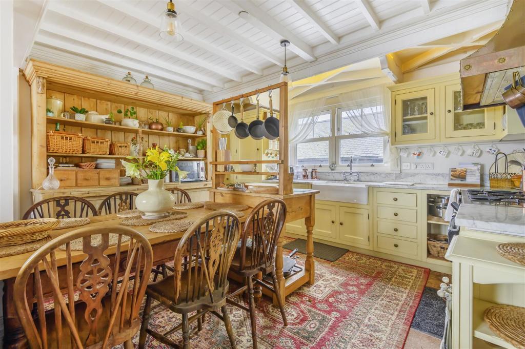 Main Kitchen.jpg