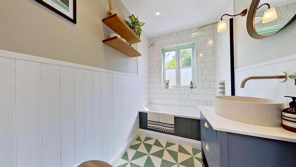 Steerforth-Street-Earlsfield-SW18-04292025_165055.