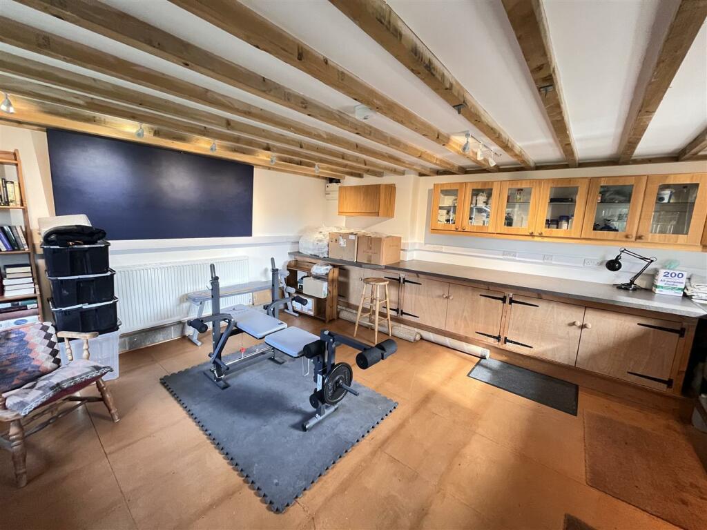 Studio / Office