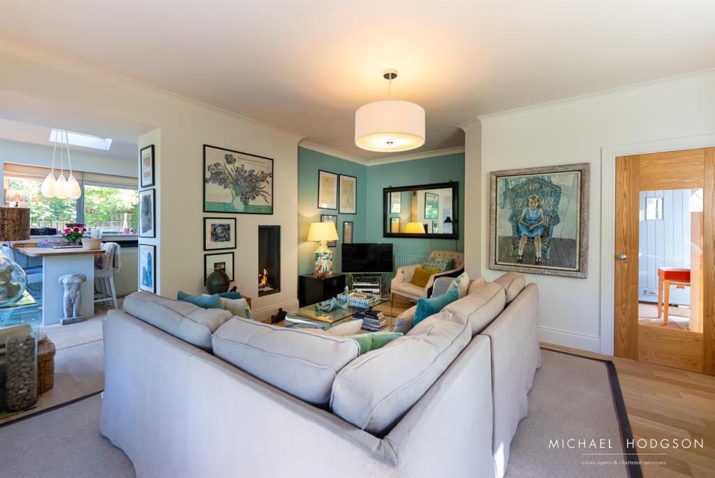 21, Laburnum Grove-15.jpg