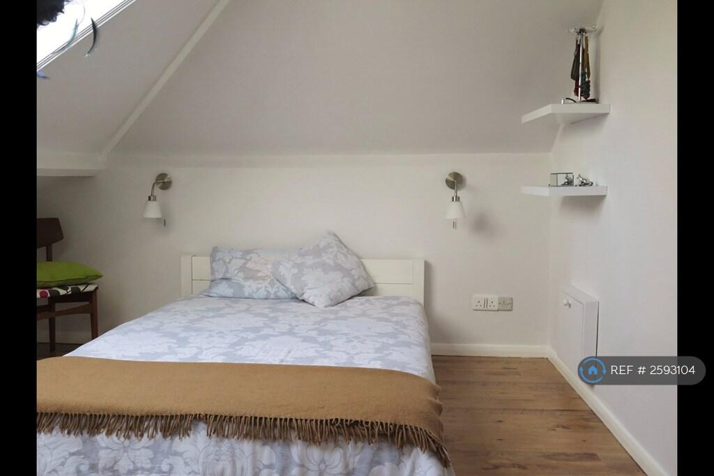 Bedroom - Double Bed 