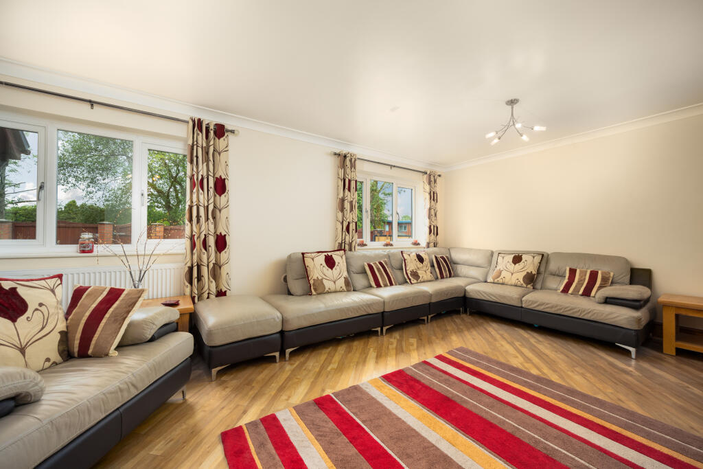20240805-1226_Maison Haus - 4 Brookhouse Mill Ln, 