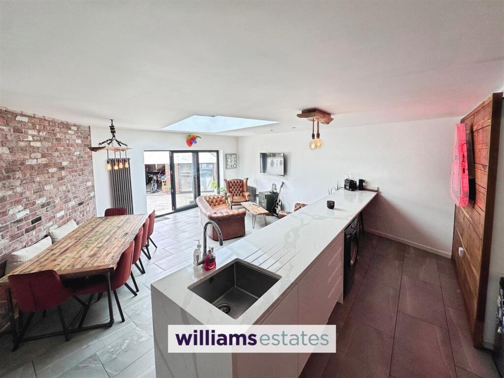 Living / Dining Room