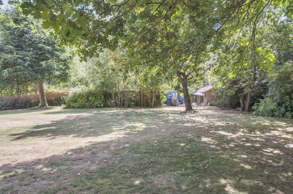 1318756-4-6867f52...