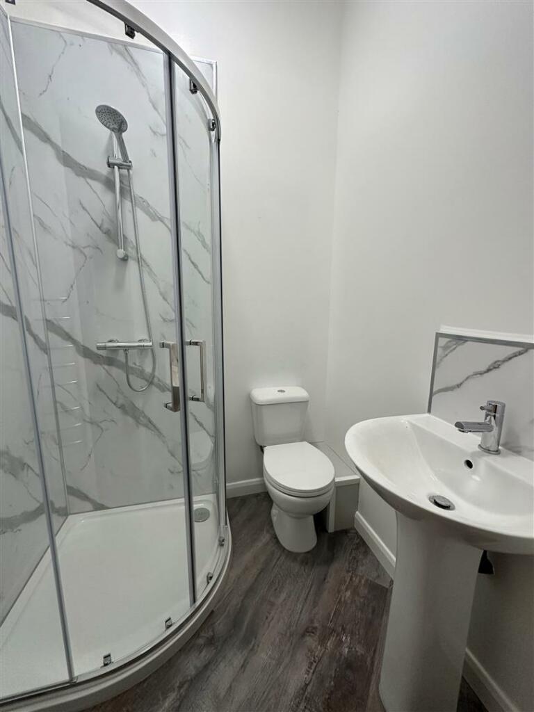 Shower Room.jpg