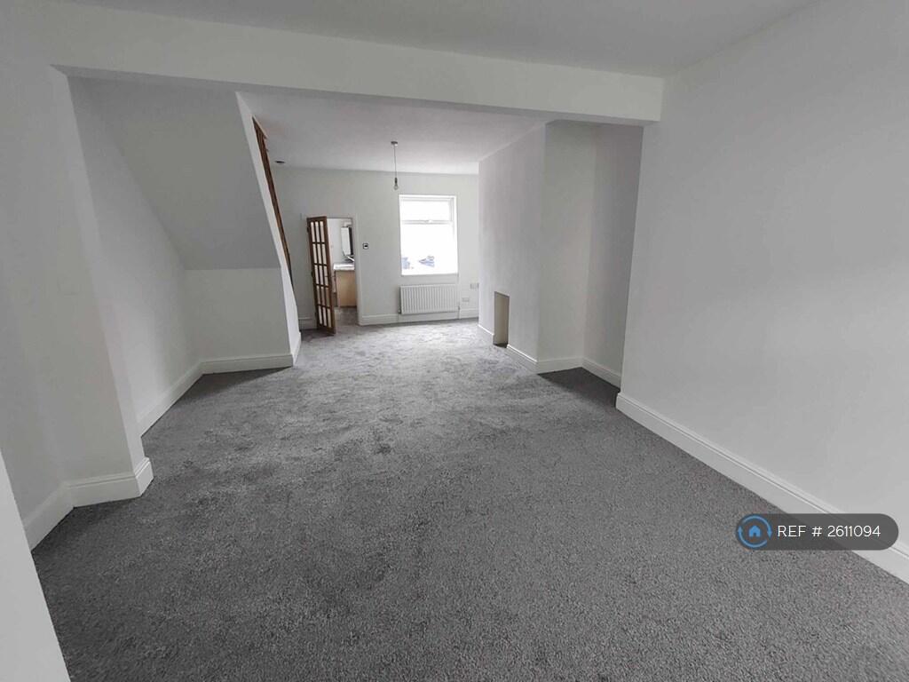 Living/Dining Area