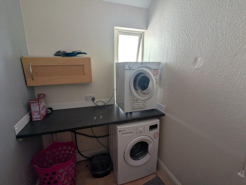 Communal Laundry 