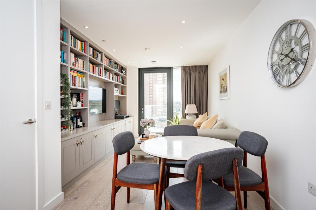 D&amp;D 24 Carriage House-2.jpg