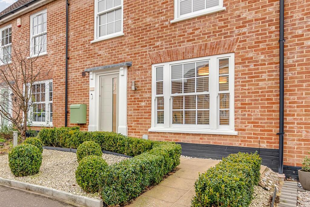 121 Bromedale Avenue Mulbarton Norwich, NR14 8GZ (