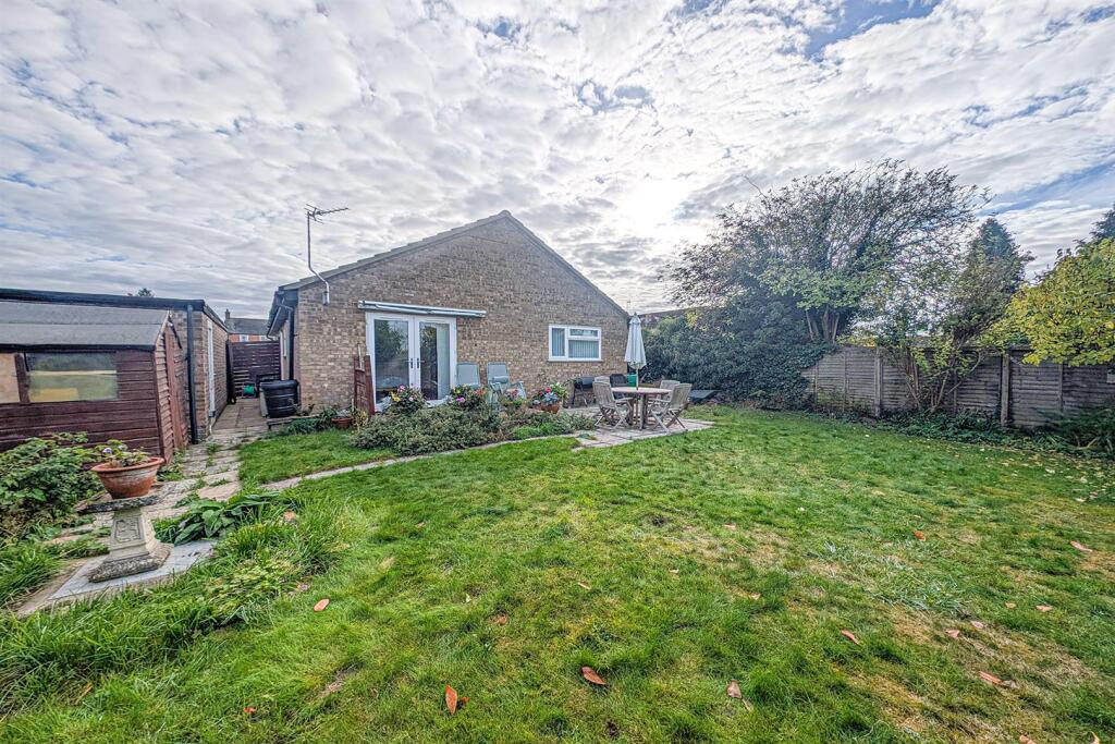 PXL_20251022_094432433. back.jpg