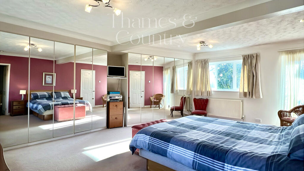 principal Bedroom (Bedroom1)