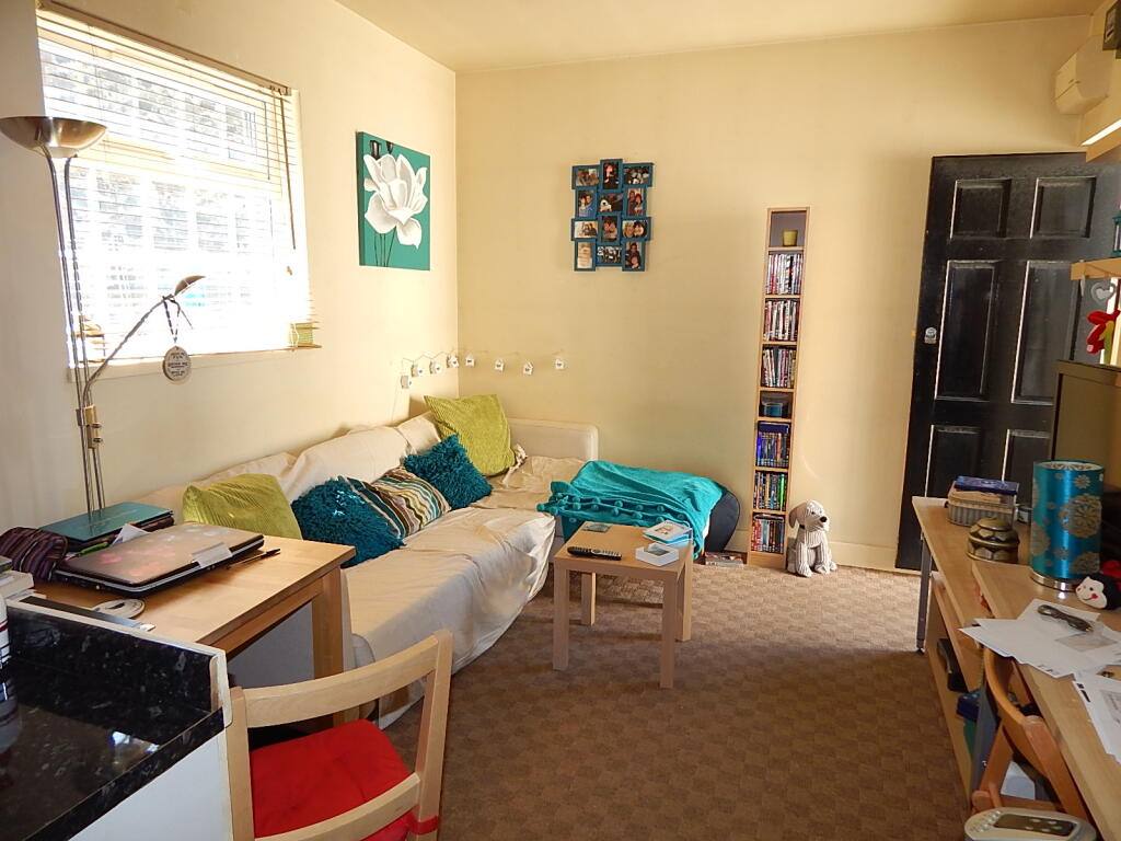 Photo 01
