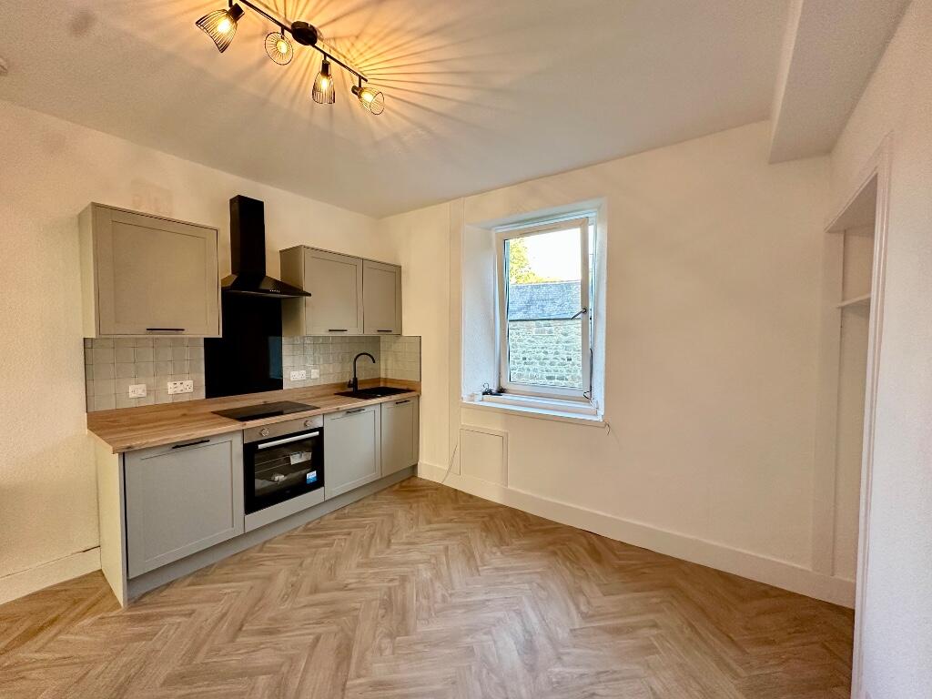 Kitchen/Loung