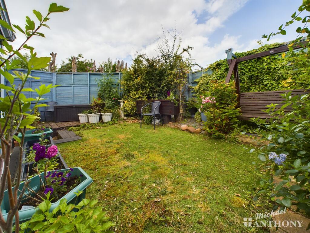 CAM02773G0-PR0141-STILL022