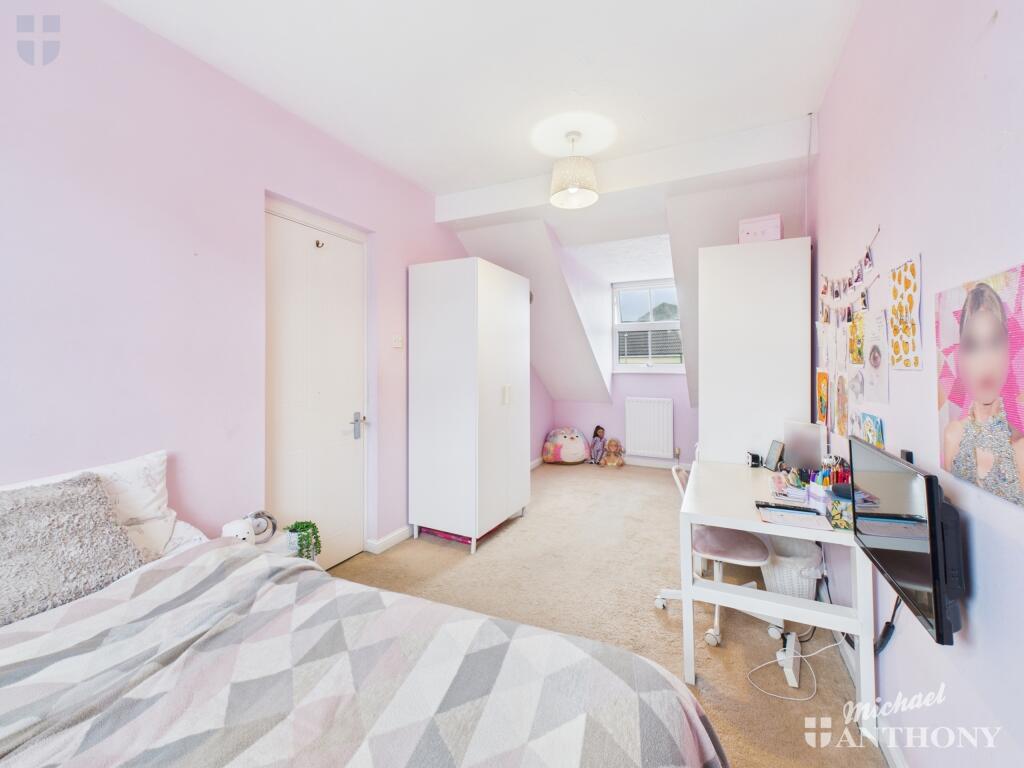 CAM03218G0-PR0579-STILL007