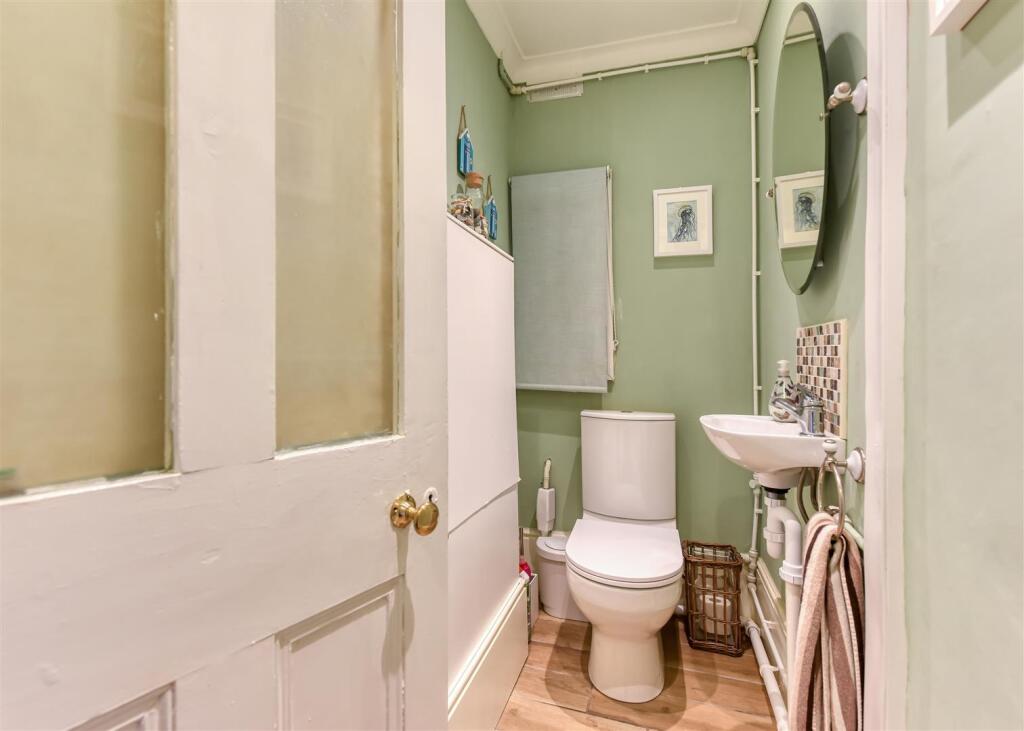 15 Paget Road-cloaks.jpg