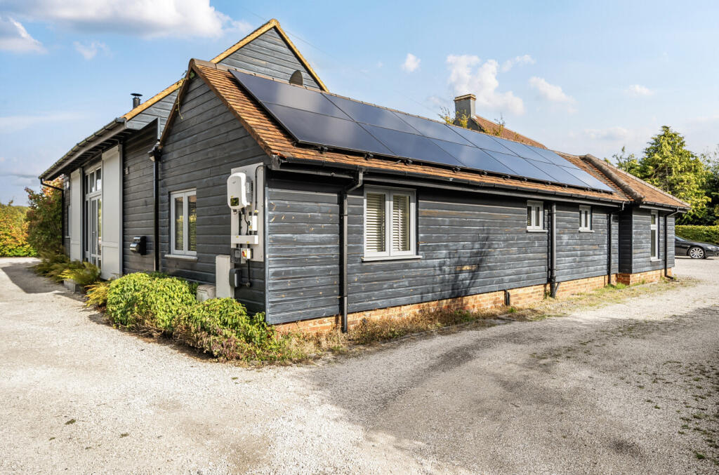 1356137-3-68c972c...