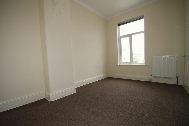 Back bedroom 