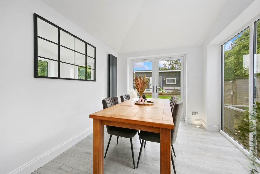 Dining Room2.jpg