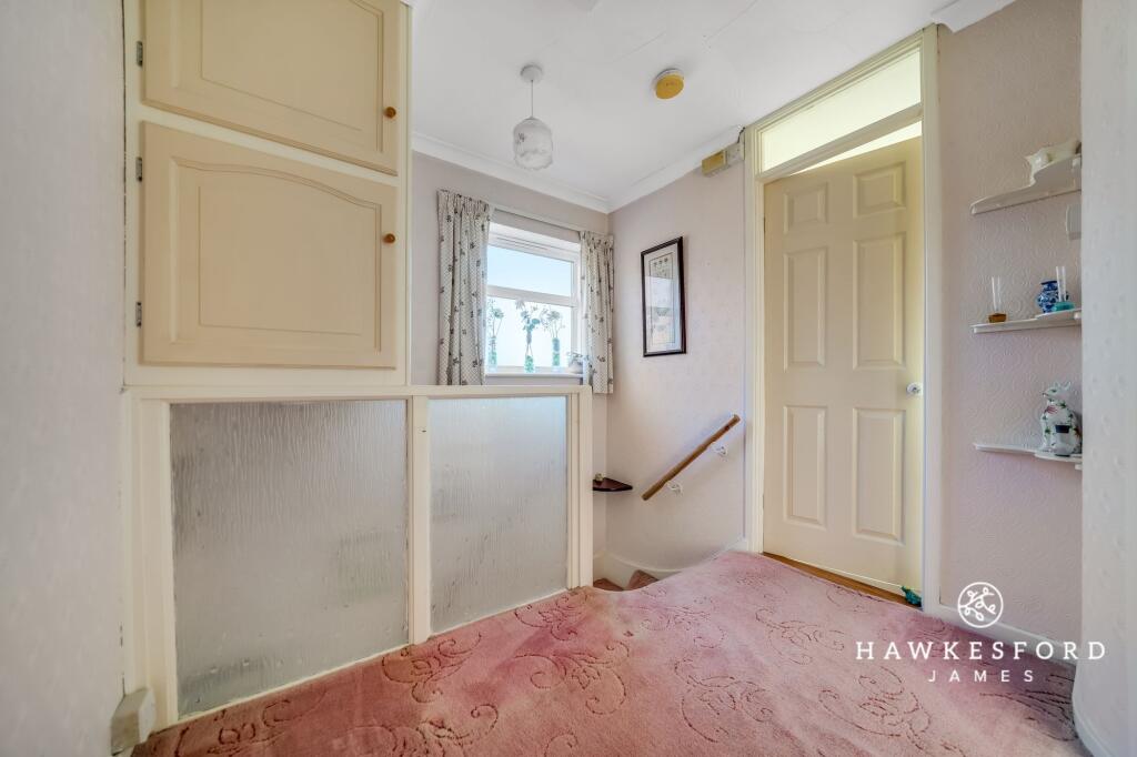 Coombe Drive, Sittingbourne - First floor landing