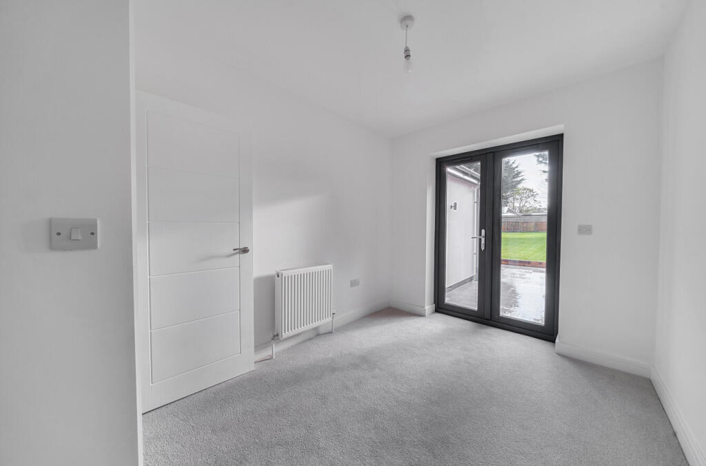 1383992-13-6925b6...