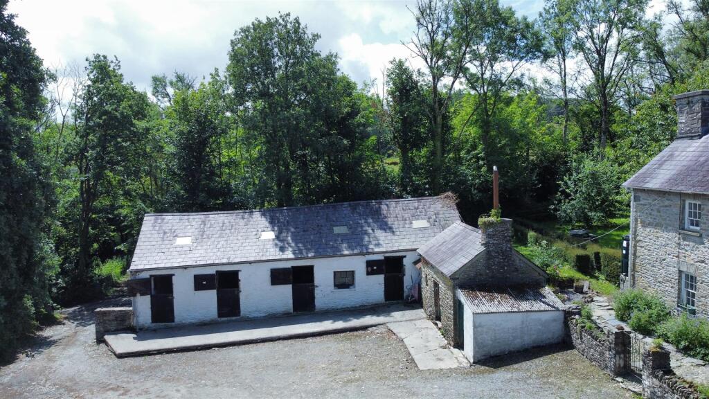 Traditional Stone Stabling
