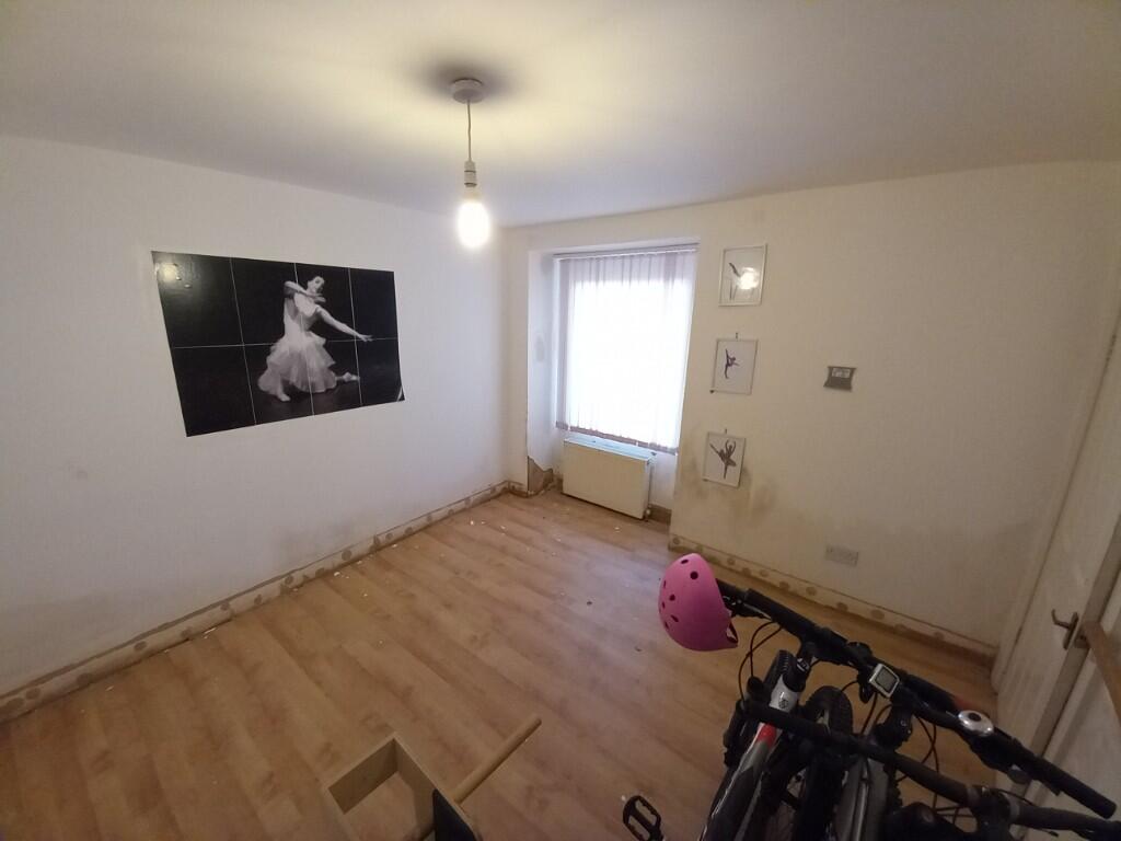 REAR BEDROOM 2