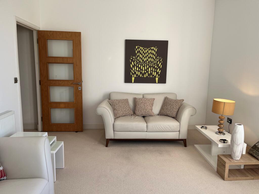 lounge 3