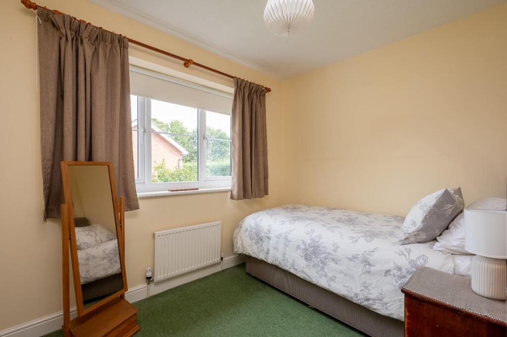 10 Millrace Close.jpg