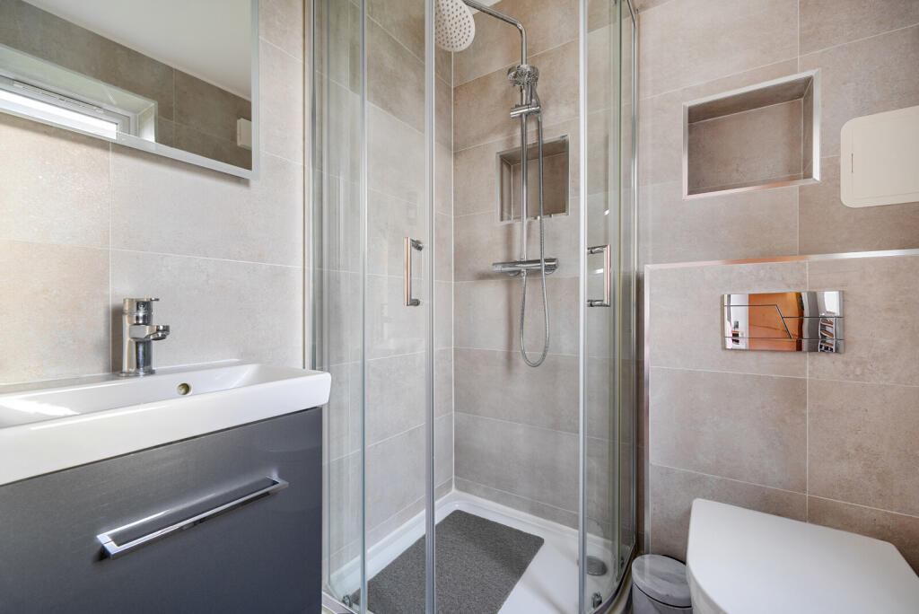 1389298-18-693bf6...