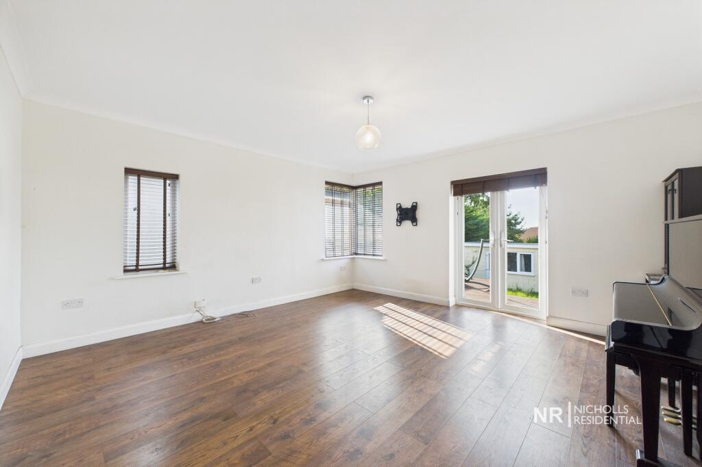 Living Room Extra Photo