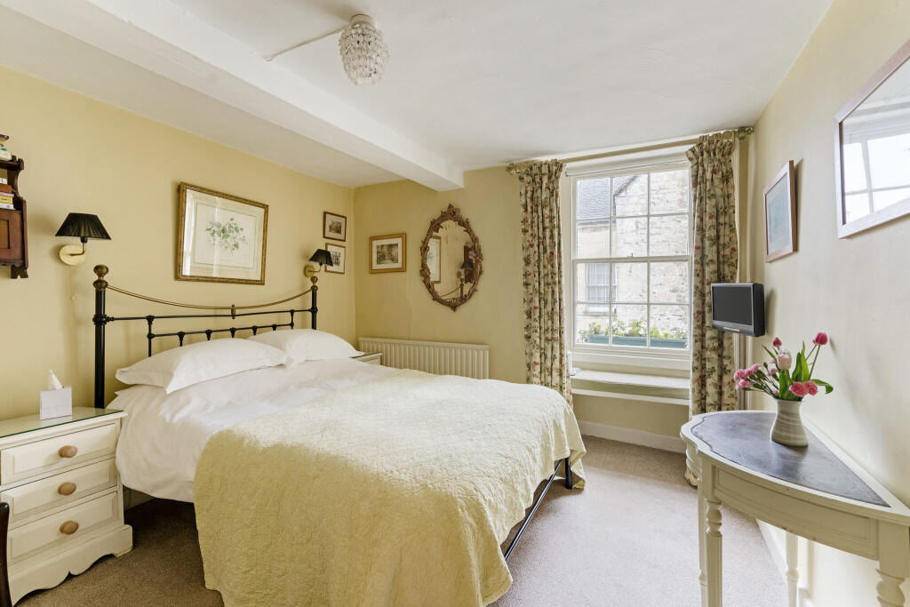 En Suite Guest Bedroom 2