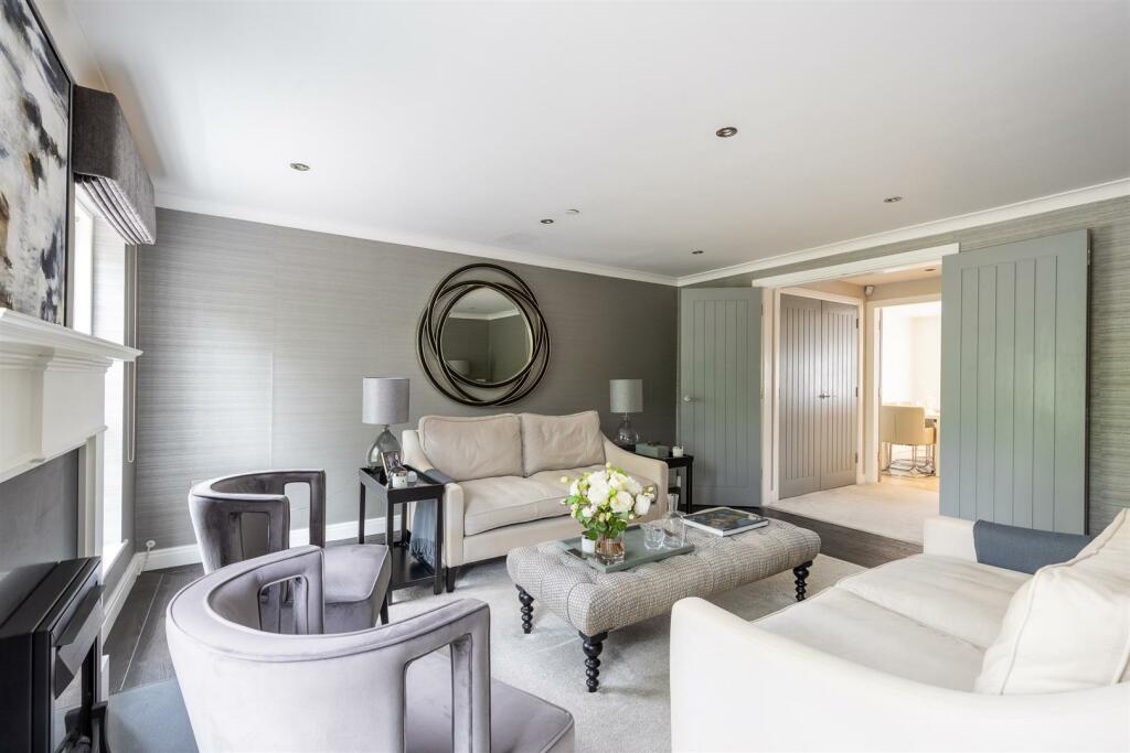 3CrownGreenCourt-12.jpg