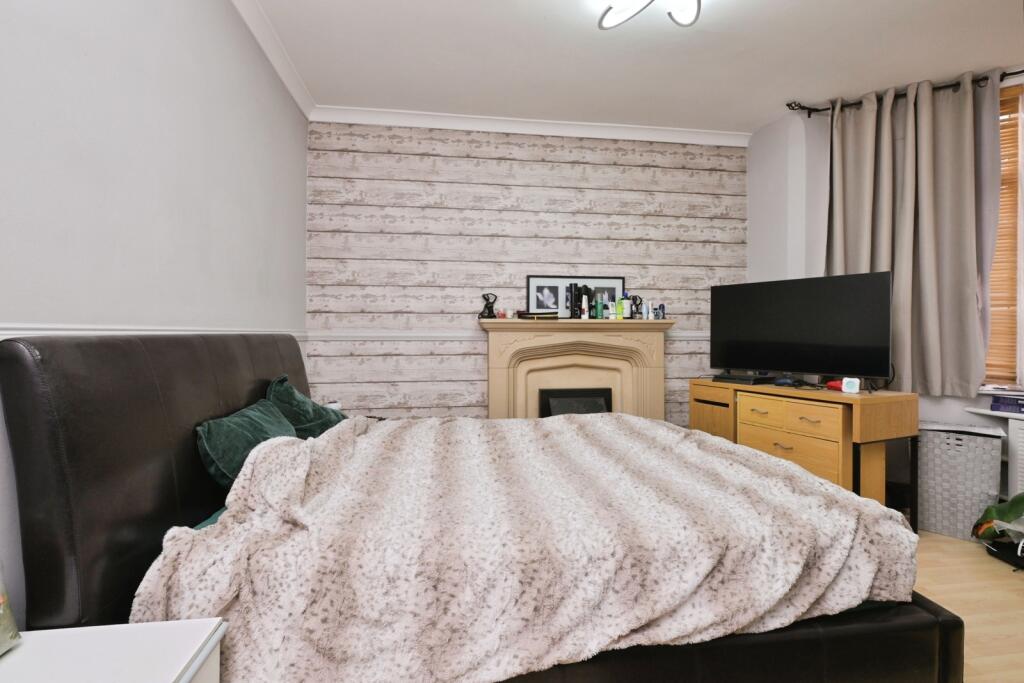 Lounge/Bedroom 4