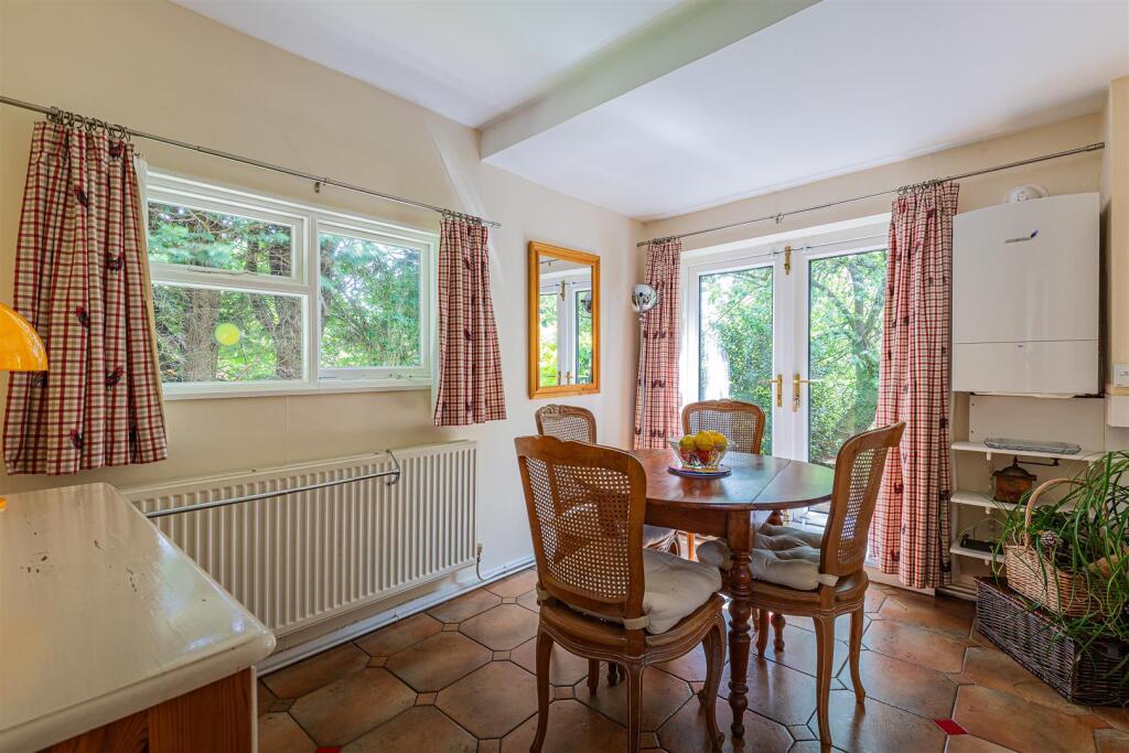 Hollybush Road 38-42.jpg