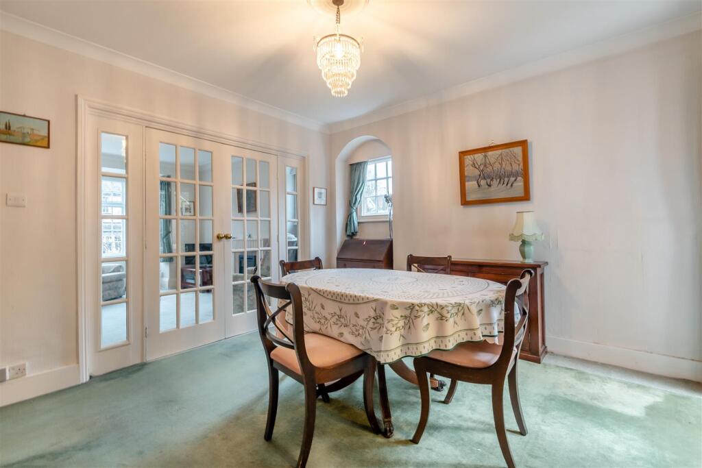 8634995-interior12.jpg