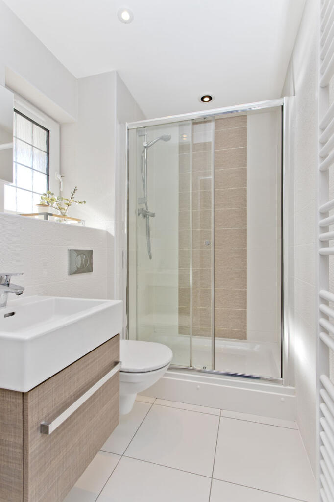 Bedroom 1 Ensuite