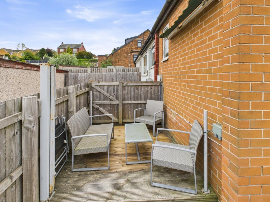 CAM04233G0-PR0019-STILL028